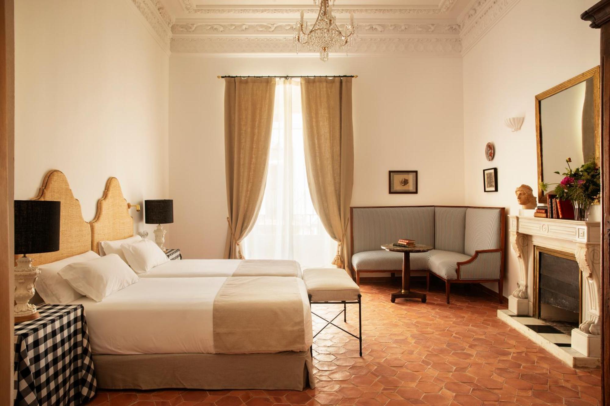 Hotel Albarragena Caces Exteriör bild